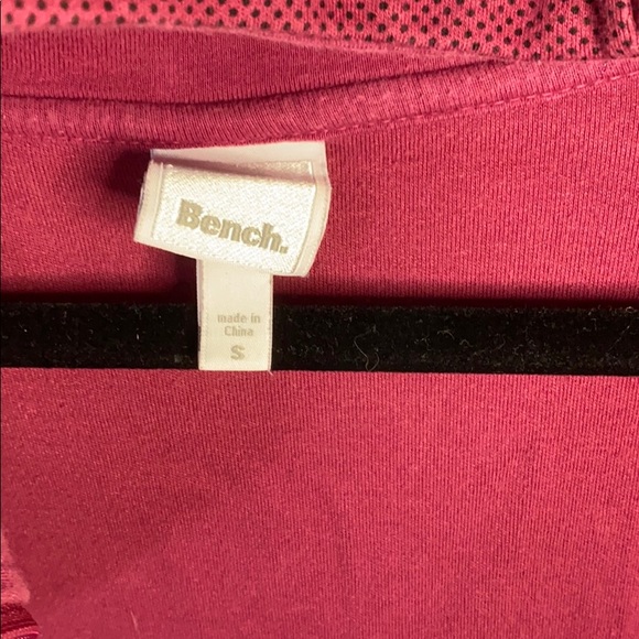 Bench zip up Sweater - Picture 2 of 3